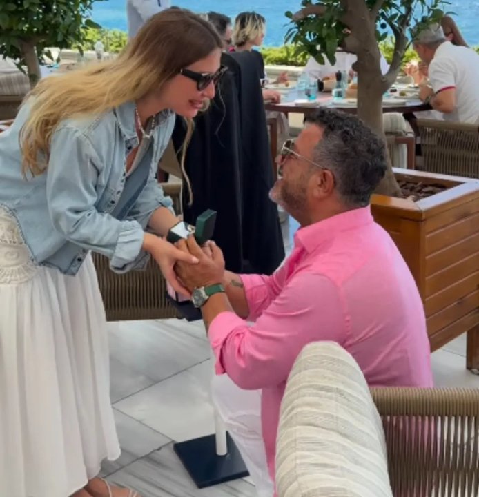 Midyeci Ahmet düğünü yaptı verdiği sözü tuttu! 10 gün boyunca her şey bedava