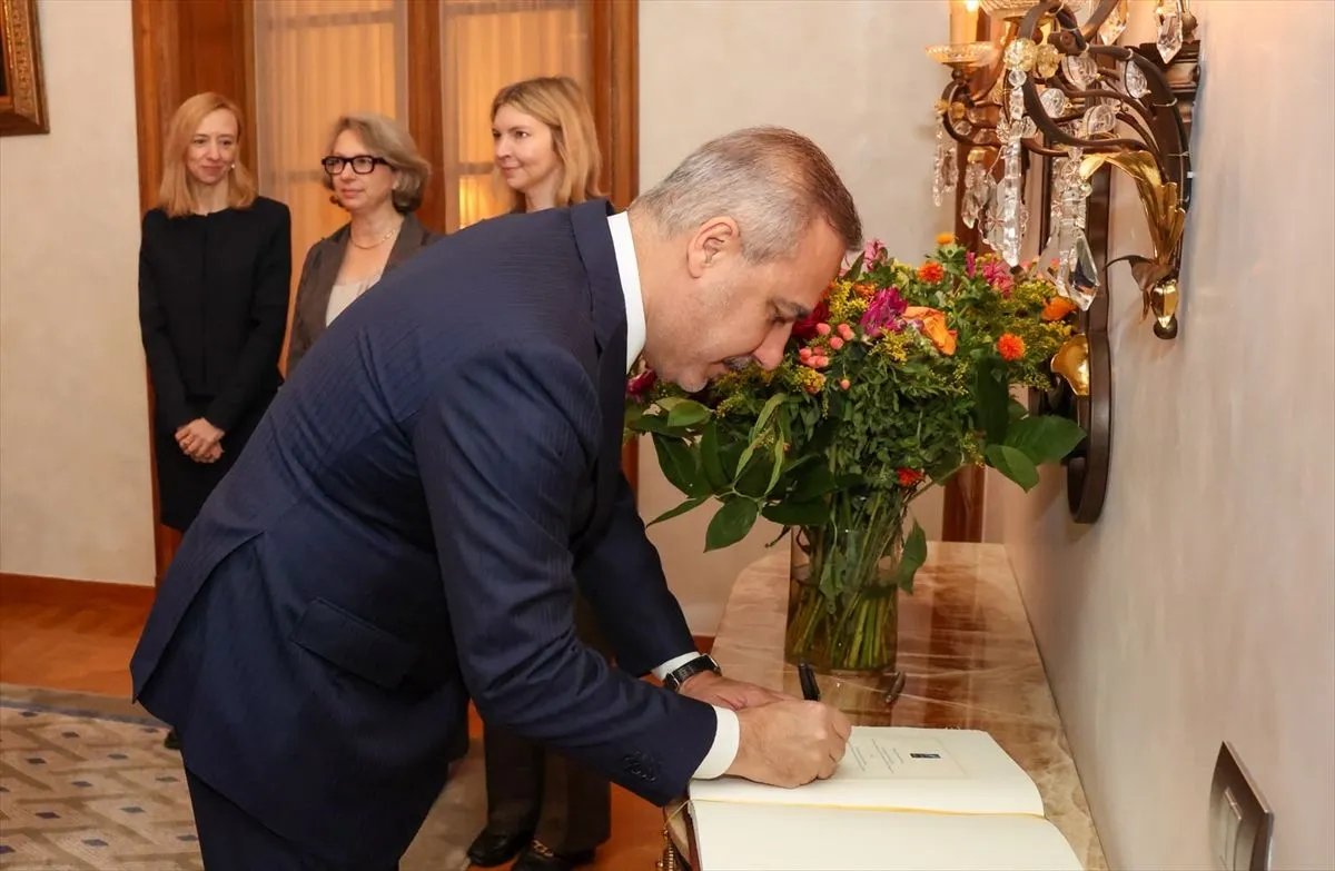NATOdan Türkiyeye övgü! Fidan-Rutte görüşmesinin ardından Türk savaş uçaklarını paylaştılar