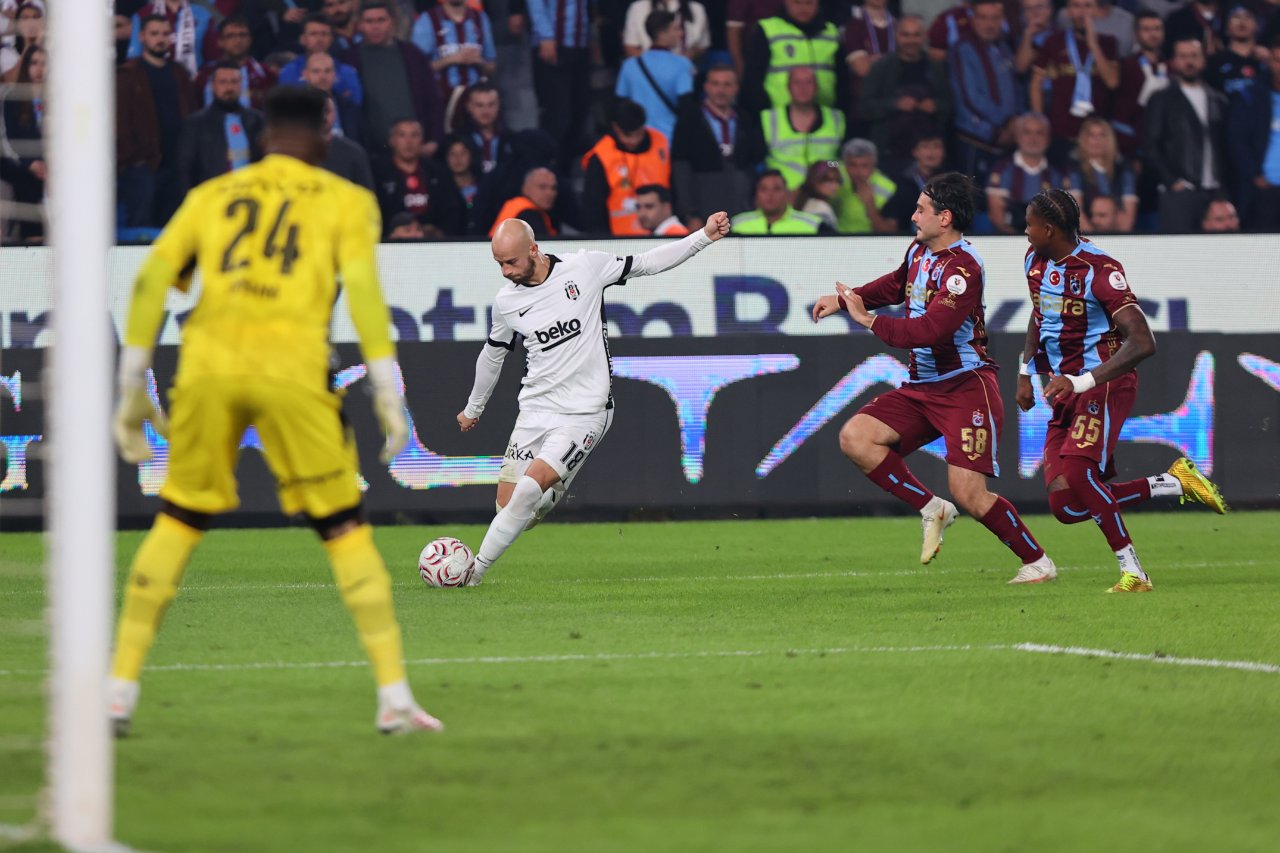 Trabzonspor, Süper Lig'de 16 puanla 4'üncü sırada yer alıyor.