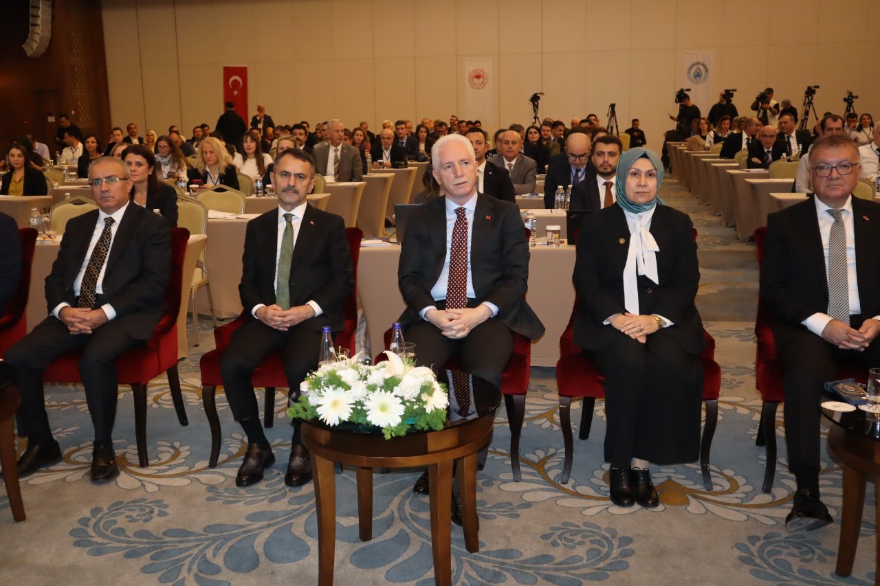 Vali Gül’den felaket sonrası kritik mesaj: Bu şehirde yaşayan herkesin selde kusuru var