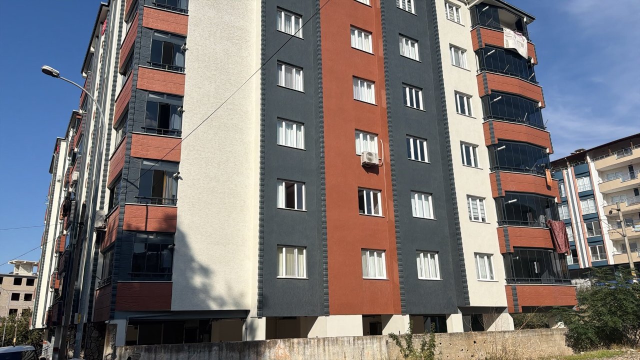 20 günlük evlilik ölümle bitti! Önce eşini sonra kendini öldürdü