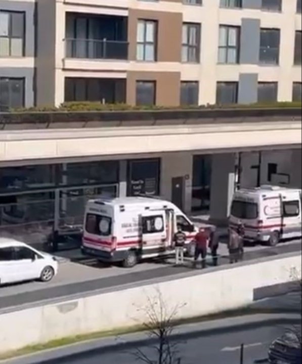 Büyükçekmece’de sır dolu olay! Evden 26 yaşındaki gencin cesedi çıktı
