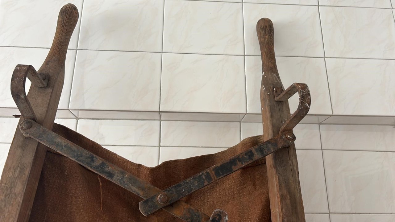 Çöpten 111 yıllık tarih çıktı!  Kumaşı parçalanmış, kan lekeleri var: Bu nadide eseri bağışladım