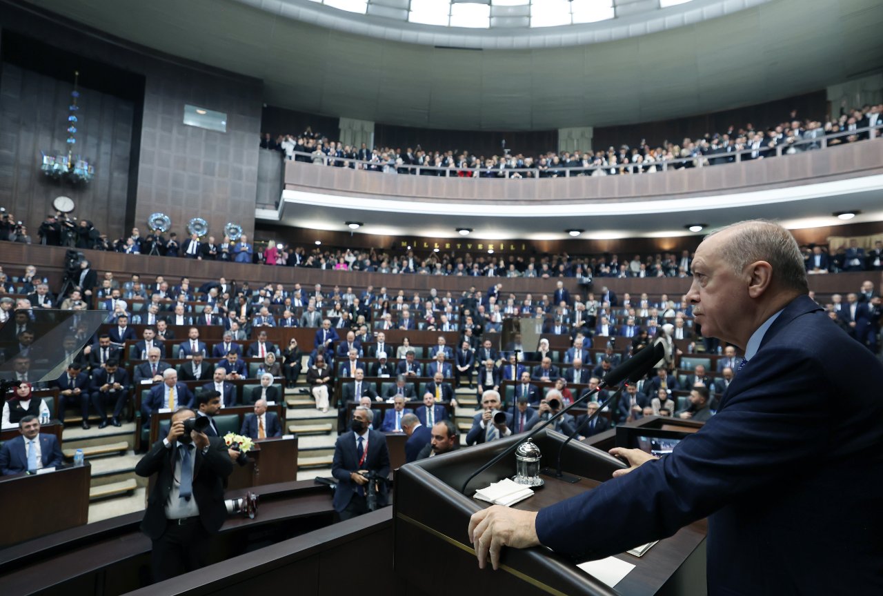 Cumhurbaşkanı Erdoğan'dan Özgür Özel'in o sözlerine sert tepki: Artık ellerinizi çekin