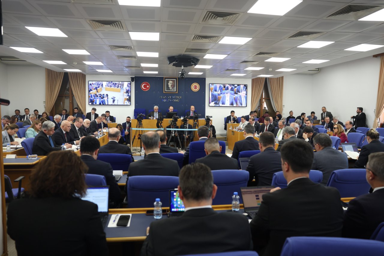 Ekonomide 2027 planı belli oldu! Enflasyon, maaşlar, sosyal yardımlar ve fon piyasası...