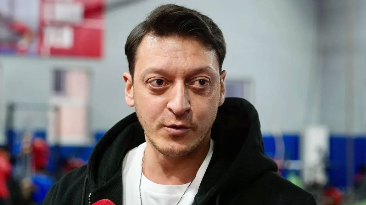 Özil, FIFA'ya seslendi: "Çifte standardı bırakın"