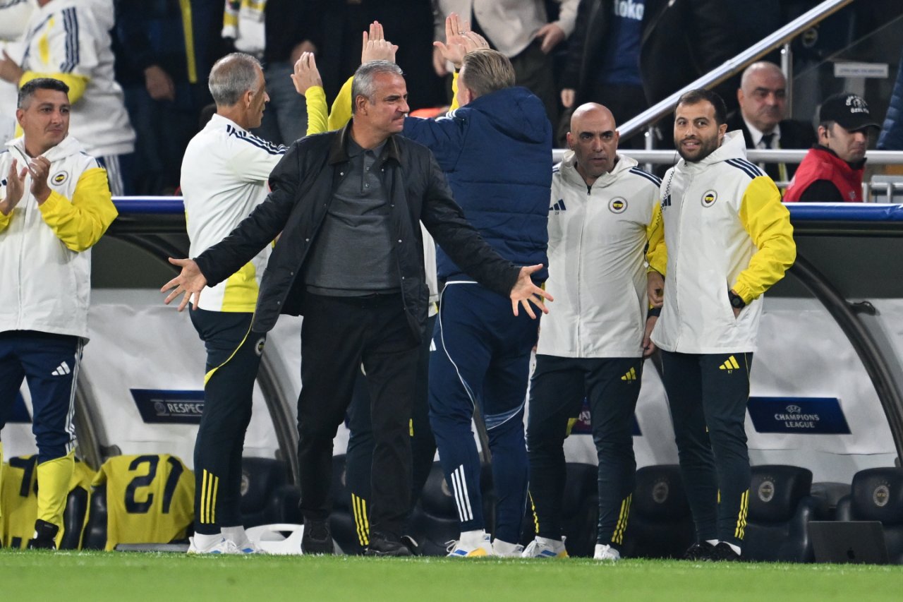İsmail Kartal, Kadıköy'de oyuncu değişiklikleri sebebiyle tepki çekti.