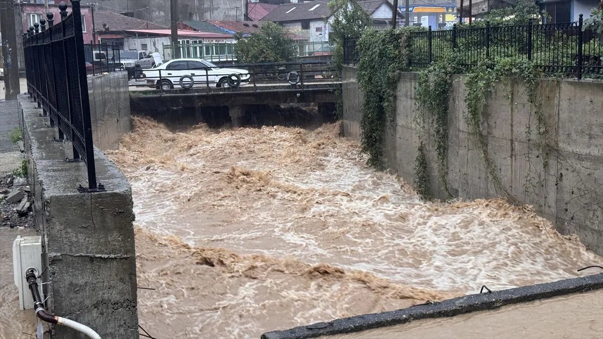 Etkisi 4-5 saat sürebilir! Balkanlar’da oraj geliyor… Trakya’dan İstanbul’a, İstanbul’dan Sakarya’ya ilerleyecek