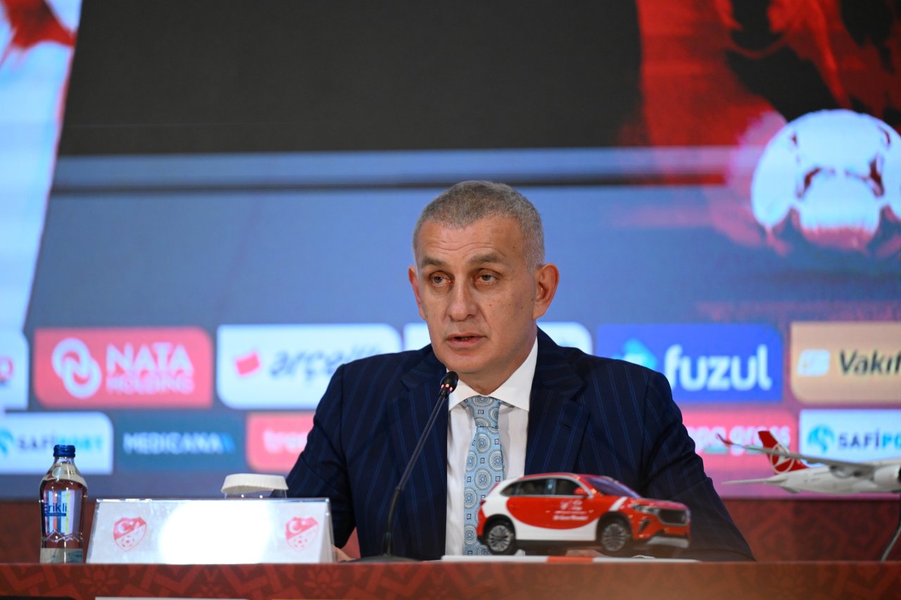 Hasan Doğan Milli Takımlar Kamp ve Eğitim Tesisleri'ndeki törene TFF Başkanı İbrahim Hacıosmanoğlu da katıldı.