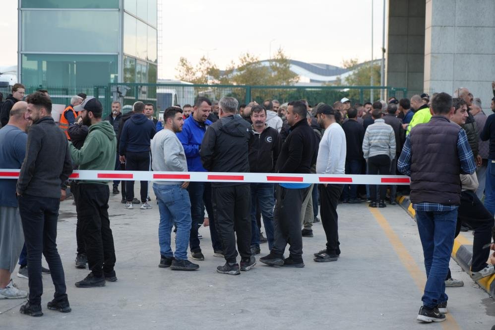 Tır şoförleri eylem başlattı! Hamzabeyli Sınır Kapısı’nda geçişler durdu