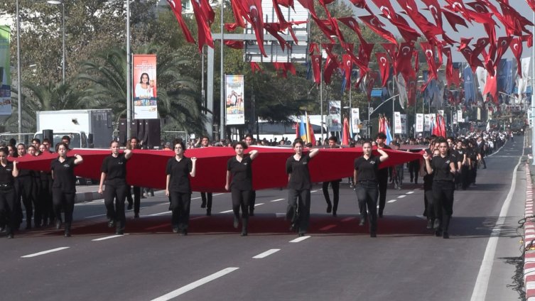 29 Ekimde hangi yollar kapalı? Cumhuriyet Bayramında trafiğe kapalı yollar ve alternatif güzergahlar