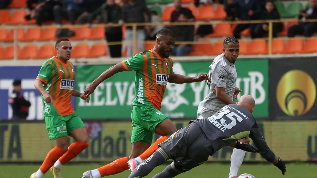 Alanyaspor-Kocaelispor maçı hangi kanalda, şifresiz mi, nerede izlenir? Muhtemel 11 maç kadrosu
