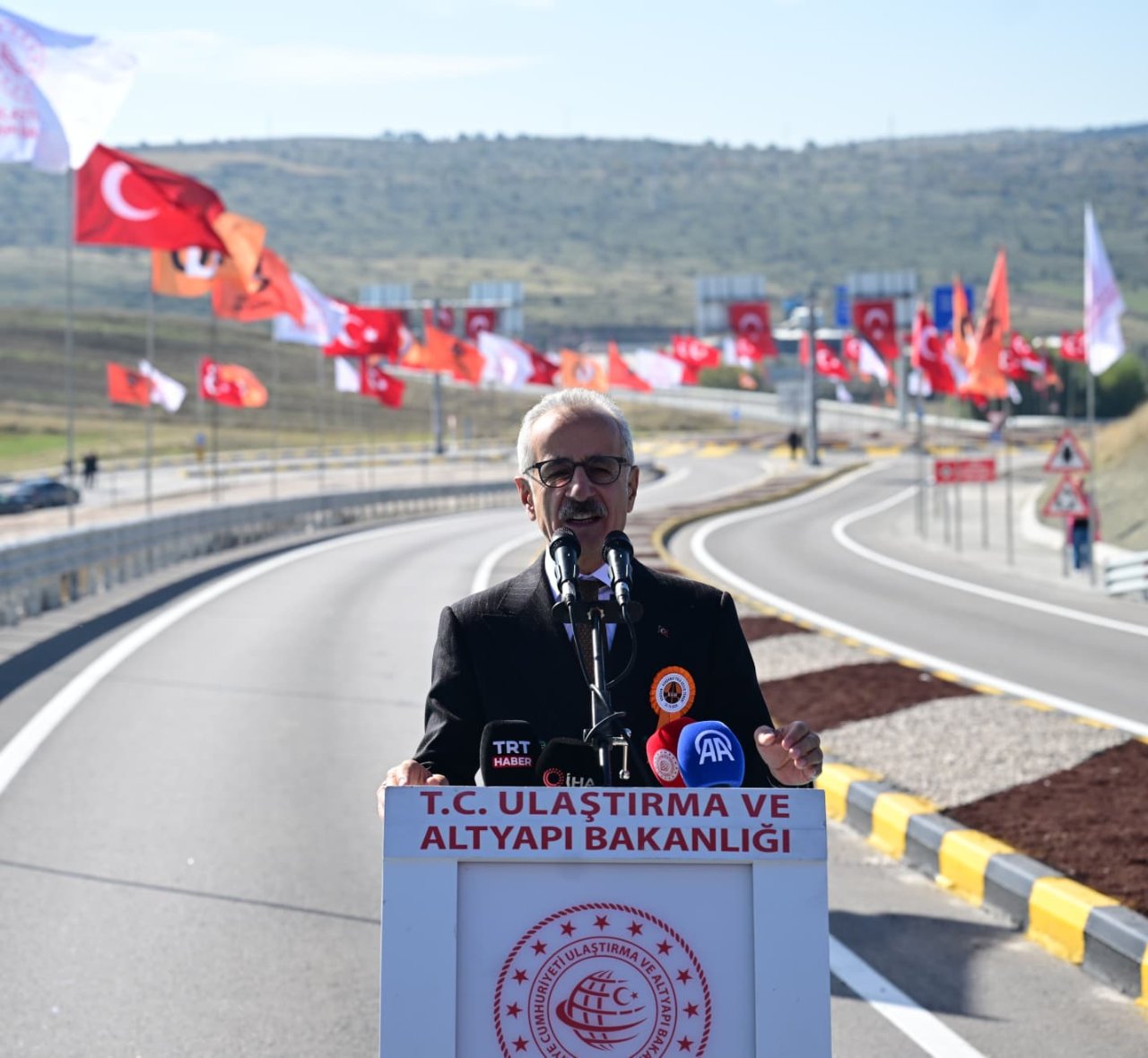 Bakan Uraloğlu hizmete açtı! 45 dakikalık yol 24 dakikaya düştü