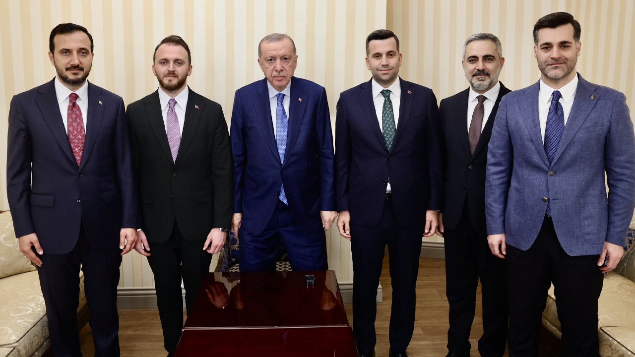 Cumhurbaşkanı Erdoğan'dan Üsküdar ve Ataşehir'in başkan vekillerine kabul