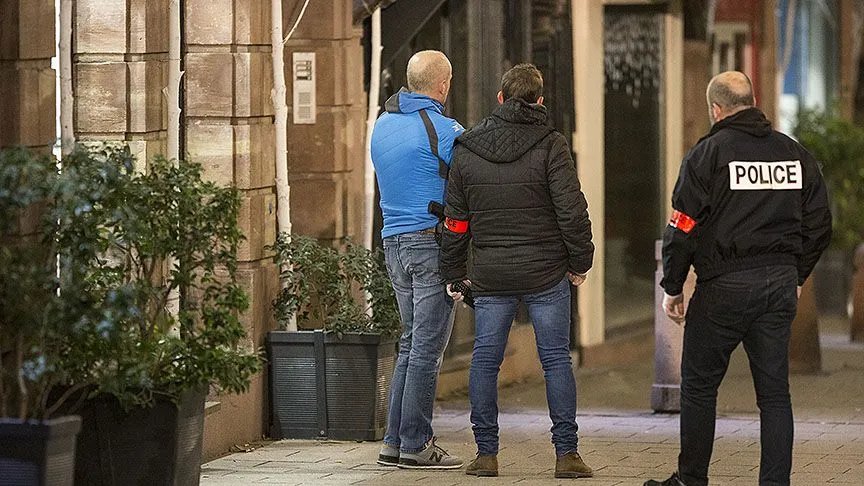 Fransada silahlı saldırı! Ölü ve yaralılar var