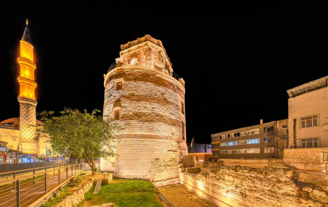 Odysseus 2200 yıllık başı burada! Makedonya Kule Müzesi şehrin yeni gözdesi 