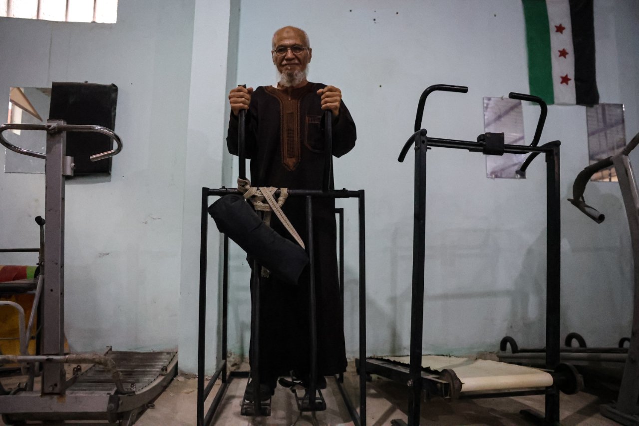 Savaşın yaralarını sporla sarıyor! Suriye'ye dönen boks şampiyonundan ilginç salon