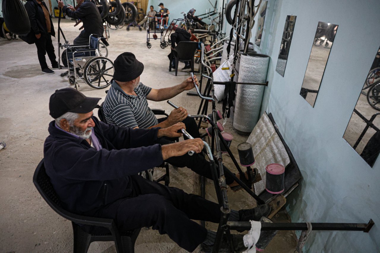 Savaşın yaralarını sporla sarıyor! Suriye'ye dönen boks şampiyonundan ilginç salon