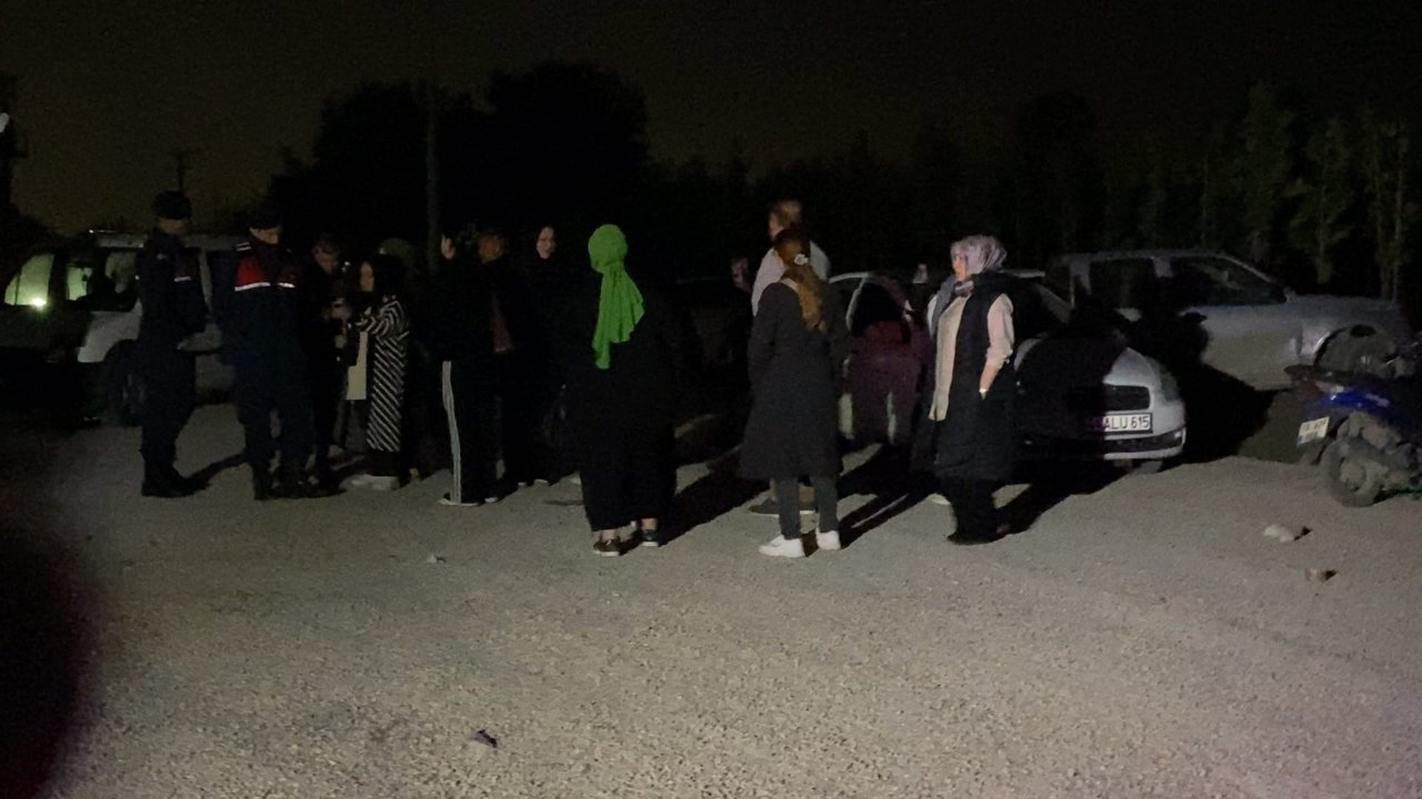 Bursada 2 aydır maaş alamayan işçiler fabrikaya dayandı! Jandarma devreye girdi