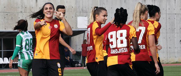 Galatasaraylı oyuncuların gol sevinci