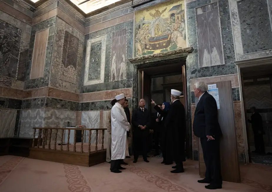 Kanada Başbakanı Mark Carney'nin Kariye Camii ziyareti! Arkasındaki mesaj ortaya çıktı