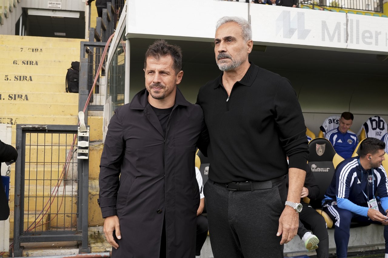 Kasımpaşa Teknik Direktörü Emre Belözoğlu - Eyüpspor Teknik Direktörü Mustafa Dalcı