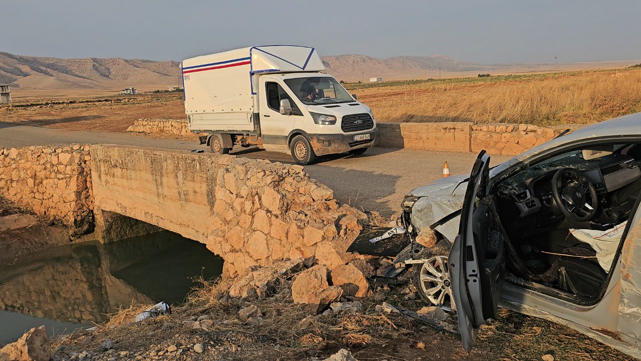 Mardin'de otomobil su kanalına uçtu! 4'ü çocuk 6 ölü