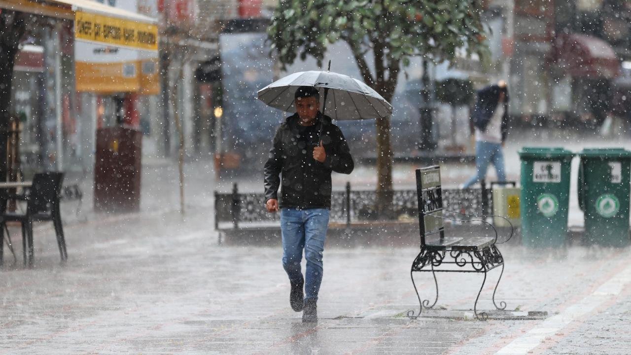 Orhan Şenden sel riskine karşı uyardı: İstanbul için tarih verdi