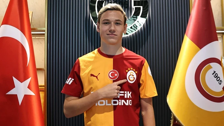 ÖZEL│Rus gazeteci, Batrakov’un performansıyla ilgili konuştu: Galatasaray 2 katına satar
