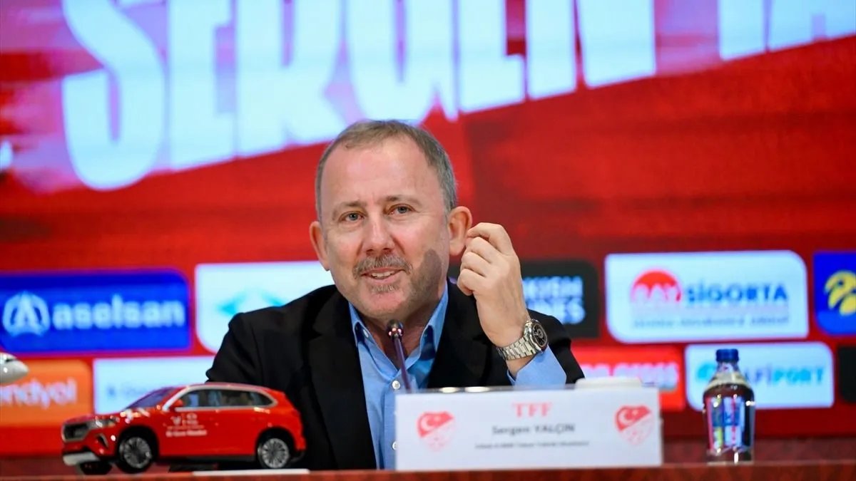 Sergen Yalçın, 4 yıllık sözleşmeye imza attı.
