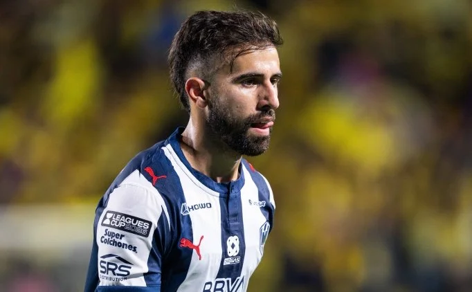 Diego Rossi korner kullanırken hakeme vurdu: O anlar gündem oldu