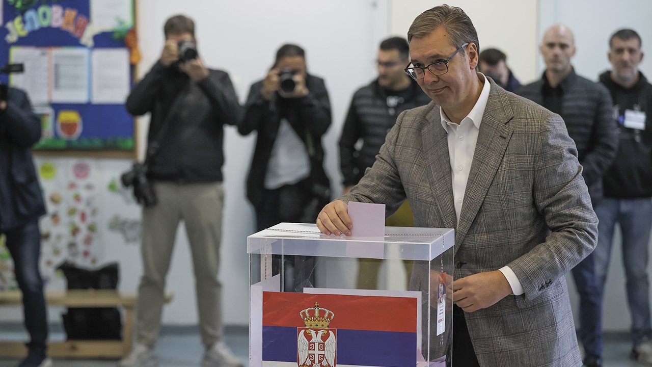 Sırbistan'ın eski Cumhurbaşkanı Vucic yenilgiyi kabul etti: Bu seçimleri kaybettik