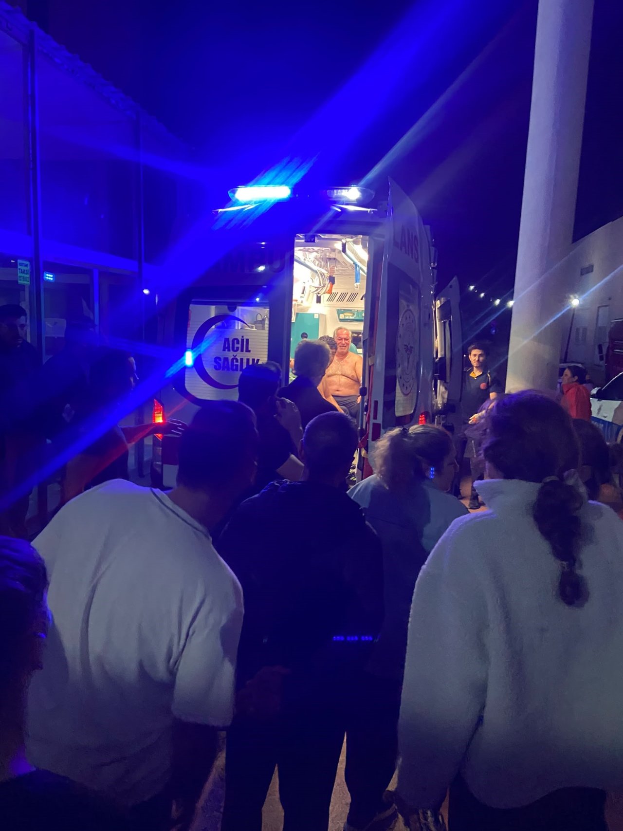 Tekne faciasından yürek sızlatan hikâye çıktı! Ölen doktor can yeleklerini önce çocuklara giydirmiş