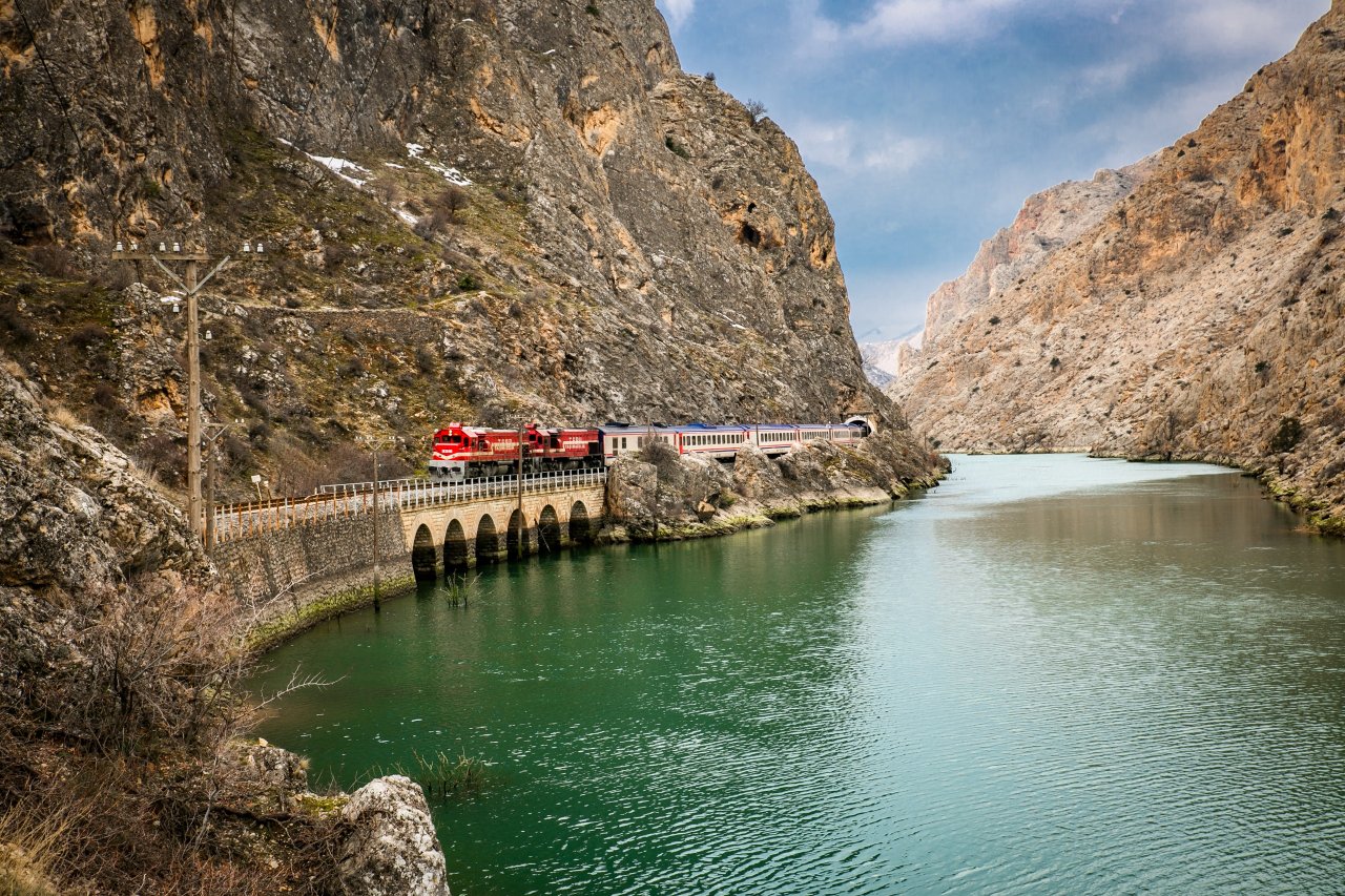Turistik Doğu Ekspresi’nde bilet satışları yarın başlıyor! Yeni sezonun ilk treni 21 Aralık’ta hareket edecek