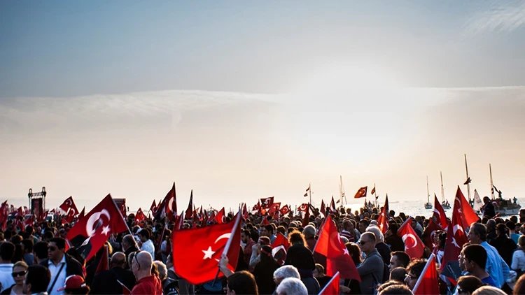 30 Ekim okullar tatil mi, 29 Ekim tatili birleşecek mi? Gözler 4,5 günlük tatil ihtimalinde!