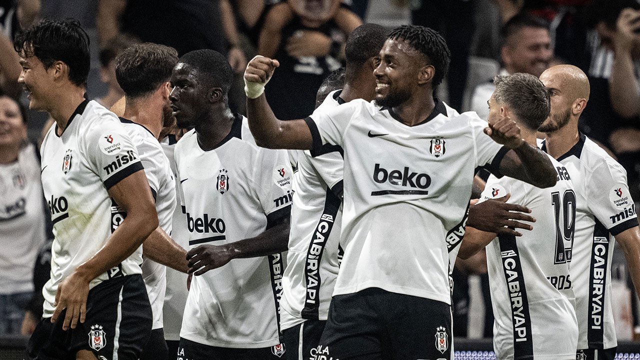 Beşiktaş'ın Başakşehir maçı 11'i belli oldu
