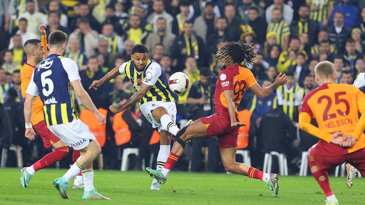 Galatasaray Fenerbahçe maçı hangi kanalda, şifresiz mi? GS-FB derbisi canlı yayın bilgileri