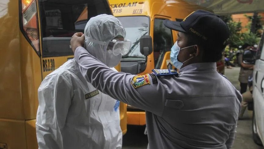 İlk kez bir insanı hayattan kopardı! Sığırlarda görülen virüs mercek altında