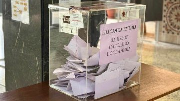 Sırbistan'da 14 yıllık iktidar devrildi! Yeni yönetim Kosova'yı tanıyacak mı?
