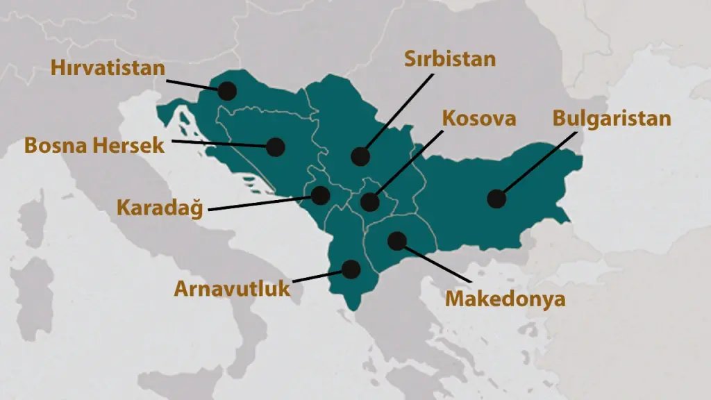 Sırbistan'da 14 yıllık iktidar devrildi! Yeni yönetim Kosova'yı tanıyacak mı?