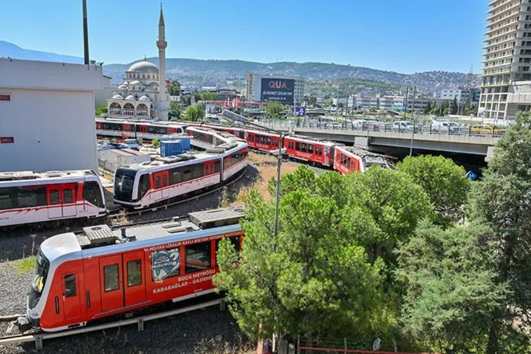 İzmir'de toplu ulaşıma bayram düzenlemesi!