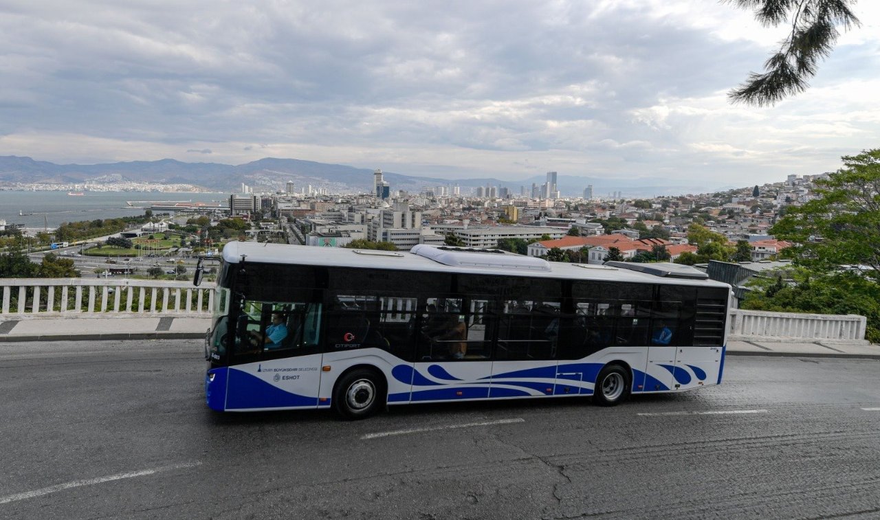 Toplu ulaşıma bayram düzenlemesi! İzmirde 29 Ekim için ek sefer ve İZBAN kararı
