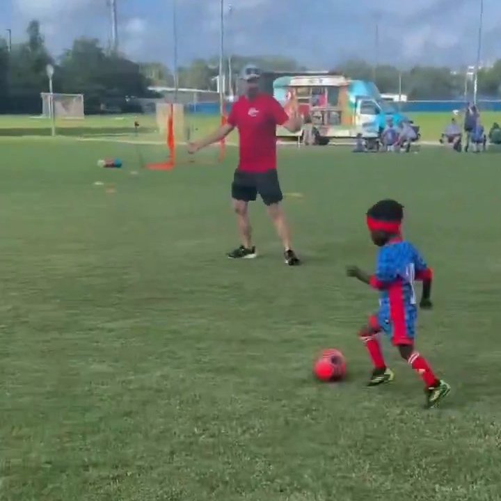 12 dakikada 10 gol atınca ortalık karıştı! Sahaya polis çağırdılar