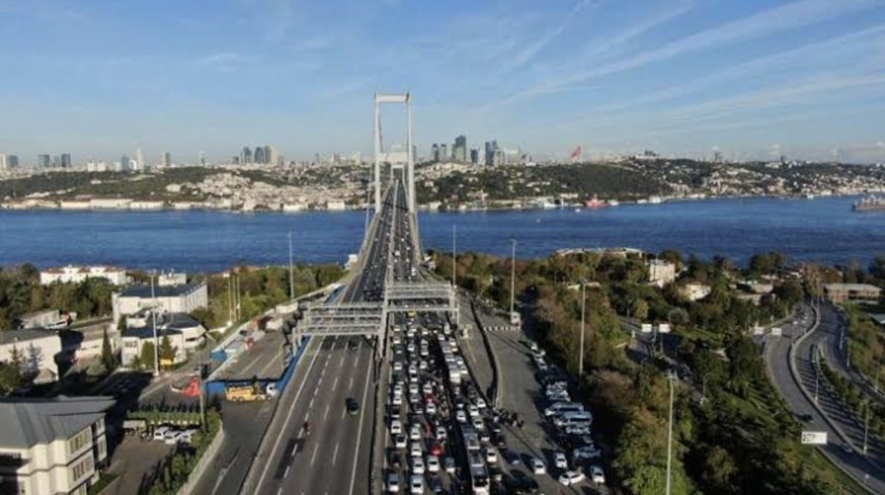 28 Ekim Çarşamba toplu taşıma ücretsiz mi? 29 Ekimde köprü ve otoyollar ücretsiz mi?
