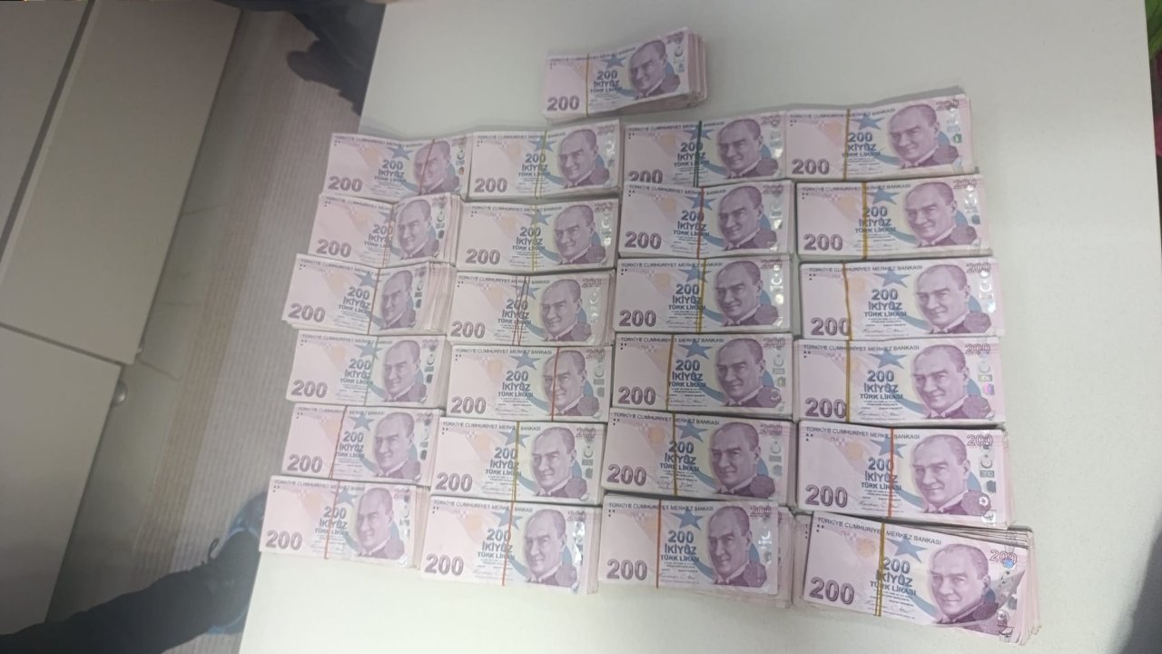 DEAŞ'ın finans ağına 2 ilde operasyon! 16 gözaltı, 2 milyonluk para ve altına el konuldu