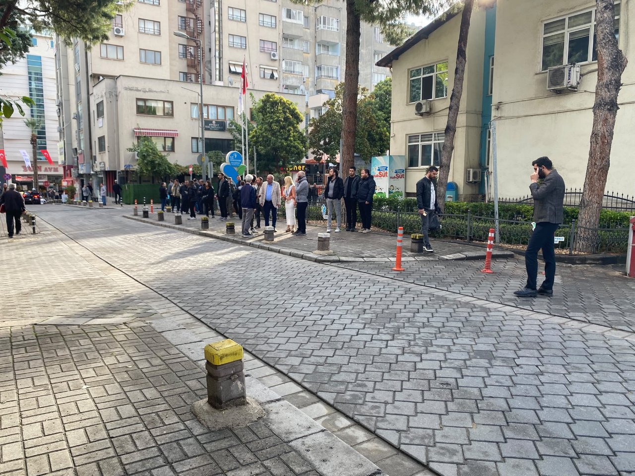 Denizlide Merkezefendi Belediyesine sabah operasyonu! 27 kişi gözaltına alındı
