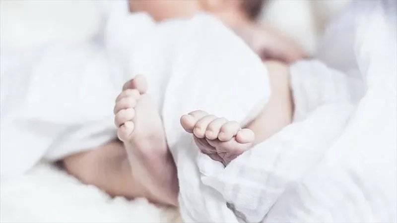 KKTC'de bir ilk! Bebeğin solunum yolu doğum sırasında açıldı