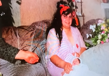 Yıllarca kadın kimliğiyle yaşayan Handan hemşirenin hikayesi dizi oldu! Handan Kaya kimdir?