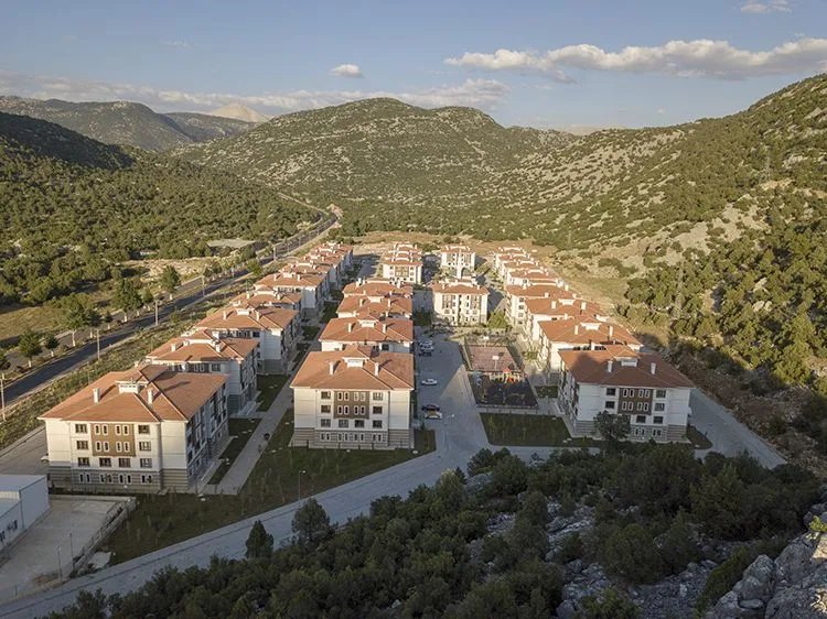 Barınma problemi için çok yönlü çözüm: 2027’de 150 bin aileye yeni yuva