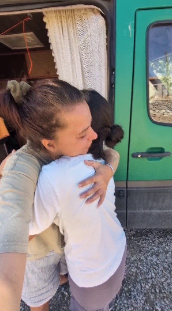Dünya turunda Sivas’ta mahsur kaldı, unutulmaz bir aile buldu! “Giderken çok ağladık”